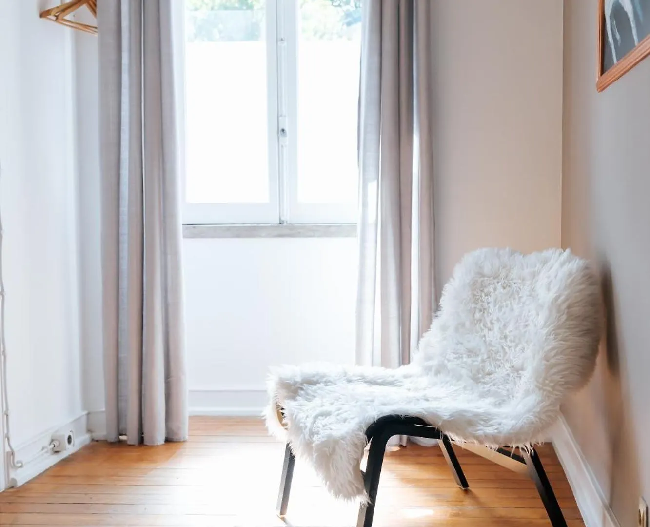 Homestay Aquilla Family Room 202 Lisbon Portugal