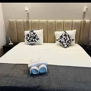 Sociedade Farmaceutica Homestay